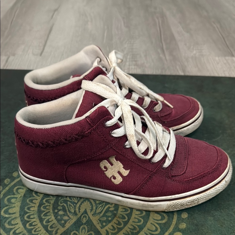 Red and White 10.5 REED IPATHS Canvas Sneakers with Classic Design